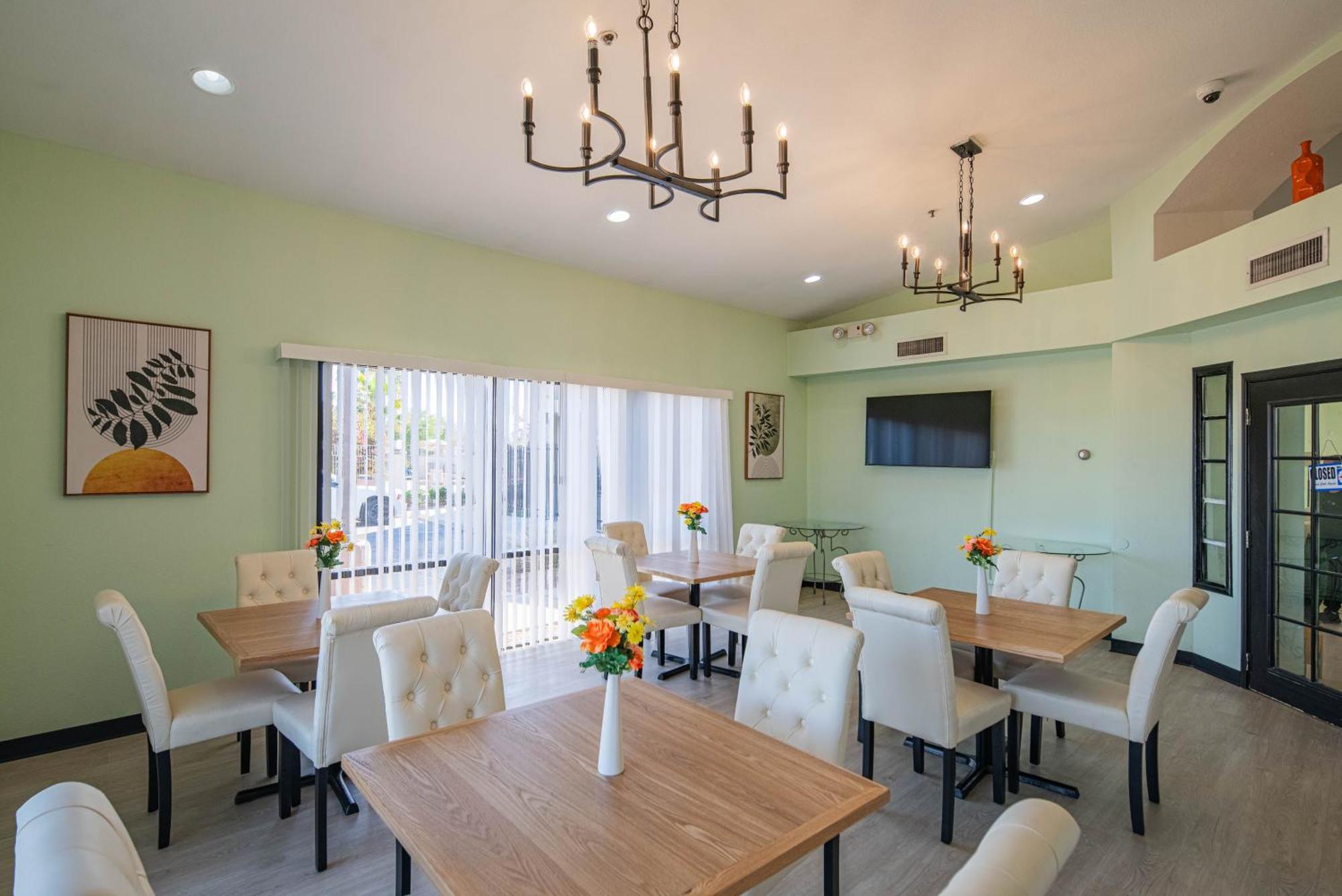 Hotel Rising Phoenix Ngoại thất bức ảnh