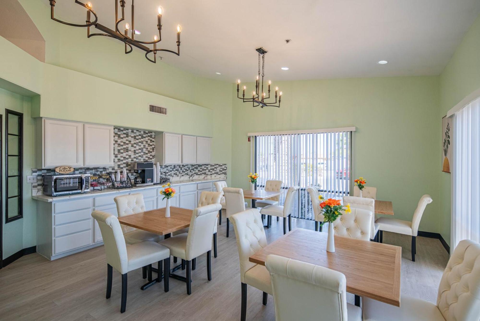 Hotel Rising Phoenix Ngoại thất bức ảnh