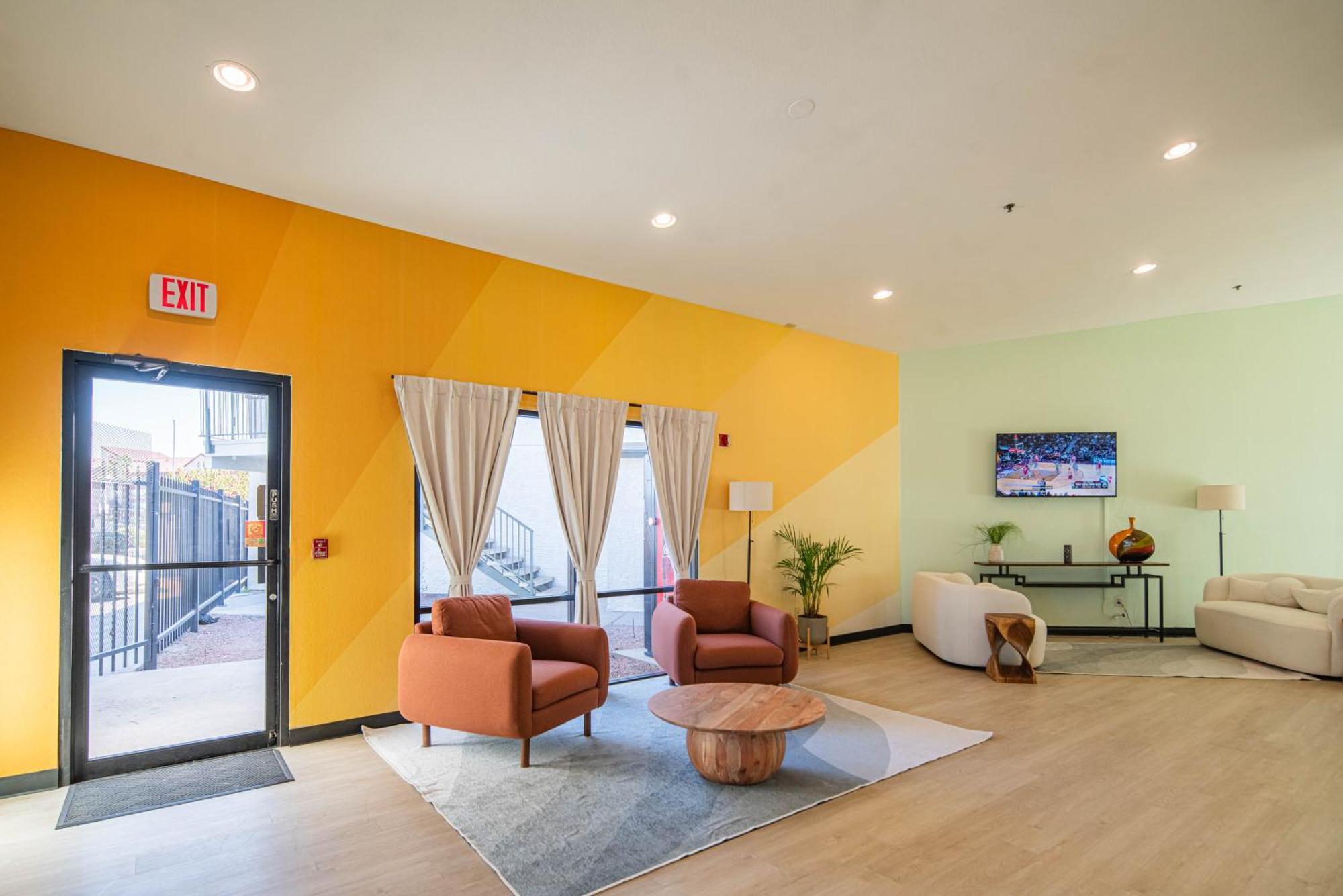 Hotel Rising Phoenix Ngoại thất bức ảnh